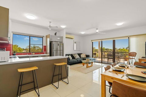 Yanti At Nightcliff - Foreshore - Pool - Shops & Cafe - Tourism Canberra 0