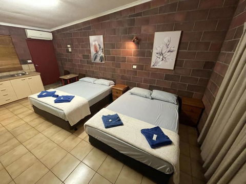 Darwin Boomerang Motel And Caravan Park - Tourism Canberra 0