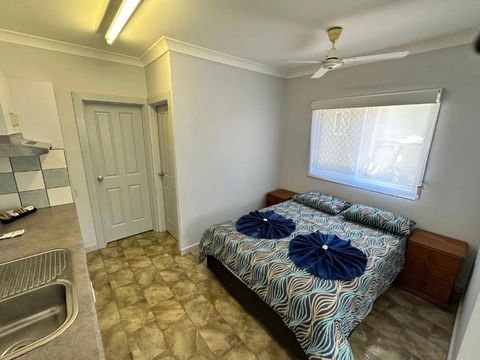 Darwin Boomerang Motel And Caravan Park - Tourism Canberra 4
