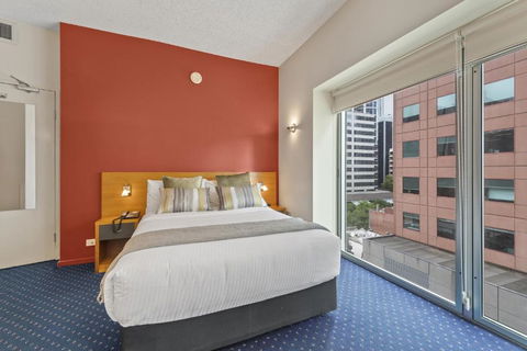 YEHS Hotel Melbourne CBD - Tourism Canberra 1