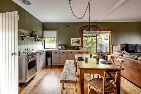 Your Tasmanian East Coast Seaside Getaway - Tourism Canberra 1
