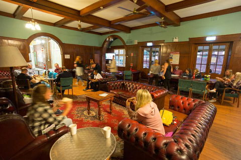 YHA Newcastle Beach - Tourism Canberra 3