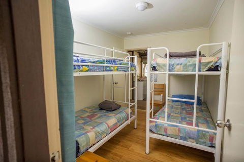 YHA Pittwater Eco, Sydney - Tourism Canberra 1