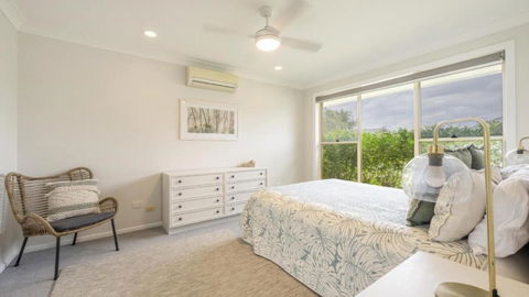 Yamba Family Seascape - Tourism Canberra 0