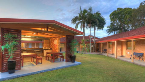 Yamba Motor Inn - Tourism Canberra 1