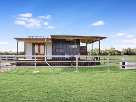 Yamba Tiny House Iris - Tourism Canberra 0