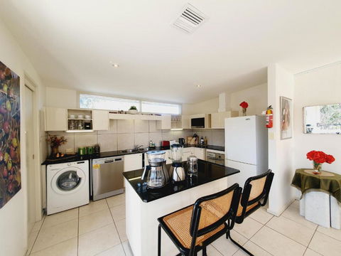 Yarralumla Sunny&open&comfy 3B&2B Home Near By A Lake And Shopping Centre - Tourism Canberra 2