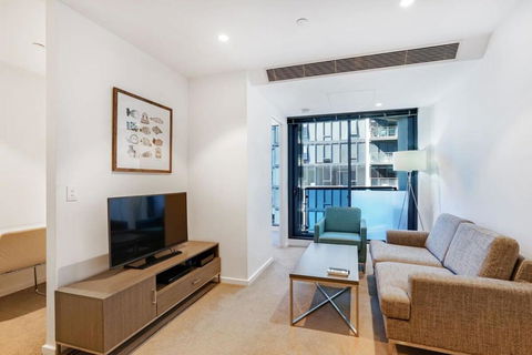 Your Own Oasis - Quiet One Bedroom Apt Near Crown - Tourism Canberra 0