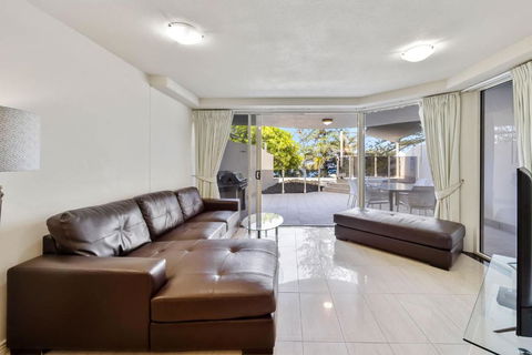 ZANZ205- Exclusive Outdoor Spa With Ocean Glimpses - Tourism Canberra 0