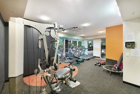 ZEN LUXURY: 2-Story 4-BR Penthouse In Darwin City With Mindal Markets & Harbour Views - Tourism Canberra 1