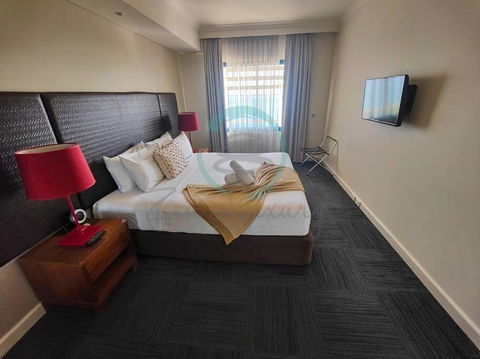 ZEN88 ESPLANADE: 1-BR Top Floor Ocean View Suite - Tourism Canberra 1