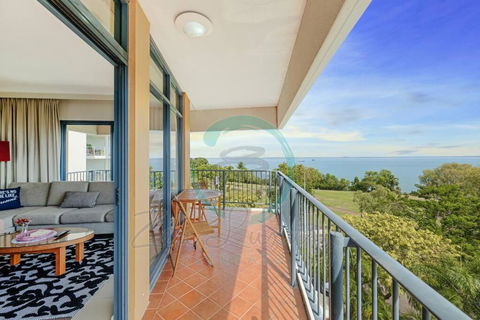 ZEN88 Esplanade: 3-BR Luxury Suite Near Waterfront - Tourism Canberra 0