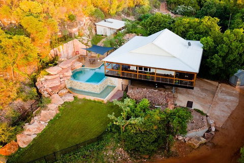 Wet Season Incredible Islands Tour - Horizontal Falls & Cygnet Bay Pearl Farm - Tourism Canberra 5