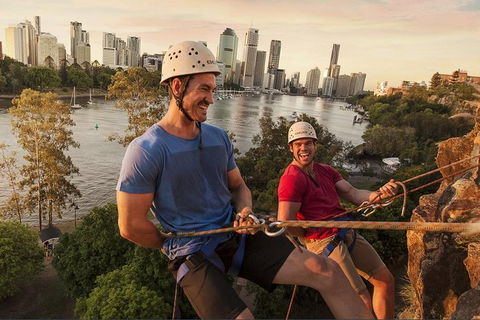 Abseiling The Kangaroo Point Cliffs In Brisbane - Tourism Canberra 5