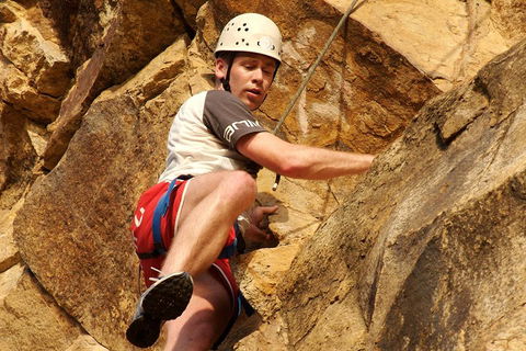 Rock Climbing At The Kangaroo Point Cliffs In Brisbane - Tourism Canberra 0