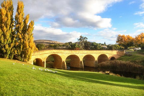 4-Day Fabulous Tasmania Tour: Wineglass Bay, Port Arthur, Devils & Bruny Island - Tourism Canberra 1