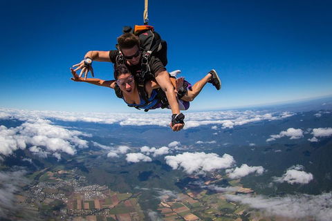Reef And Rainforest Tandem Sky Dive In Cairns - Tourism Canberra 3