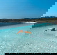 Lake McKenzie Full-Day Tour with Lunch from Hervey Bay - Tourism Canberra
