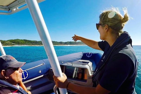 Julian Rocks Byron Bay Cruise - Tourism Canberra 3