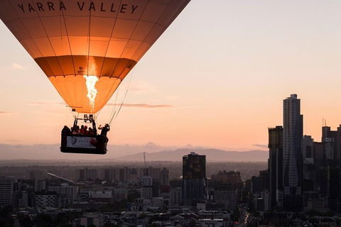 Melbourne Balloon Flight At Sunrise - Tourism Canberra 5